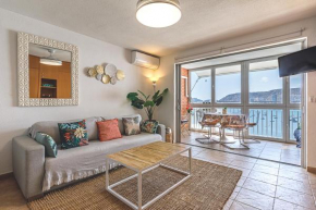 Lovely Flat on the beach - awesome view
